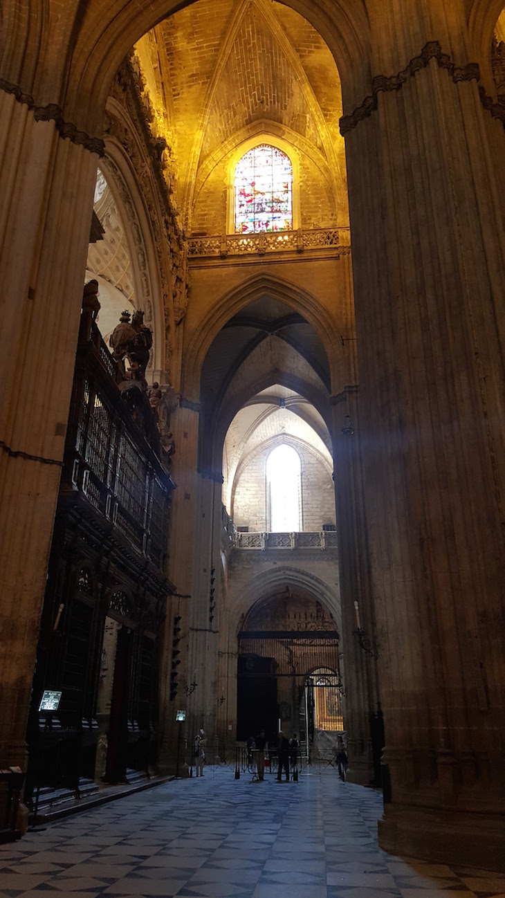 Dentro da catedral de Sevilha © Viaje Comigo