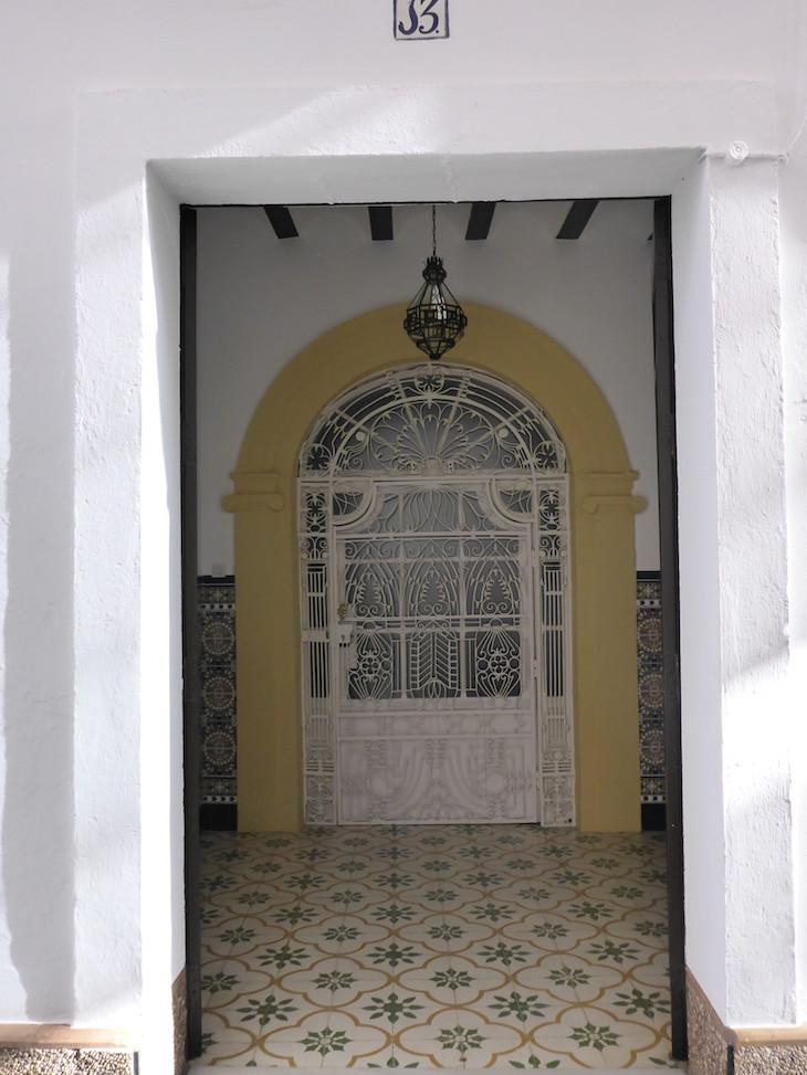 Porta e Azulejos em Carmona © Viaje Comigo