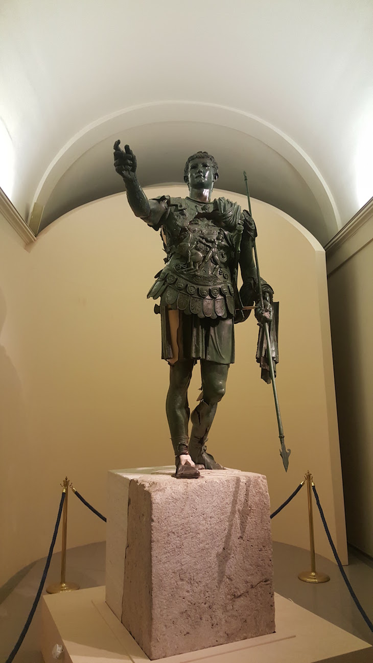 Estátua Germanicus em Amelia - Itália © Viaje Comigo