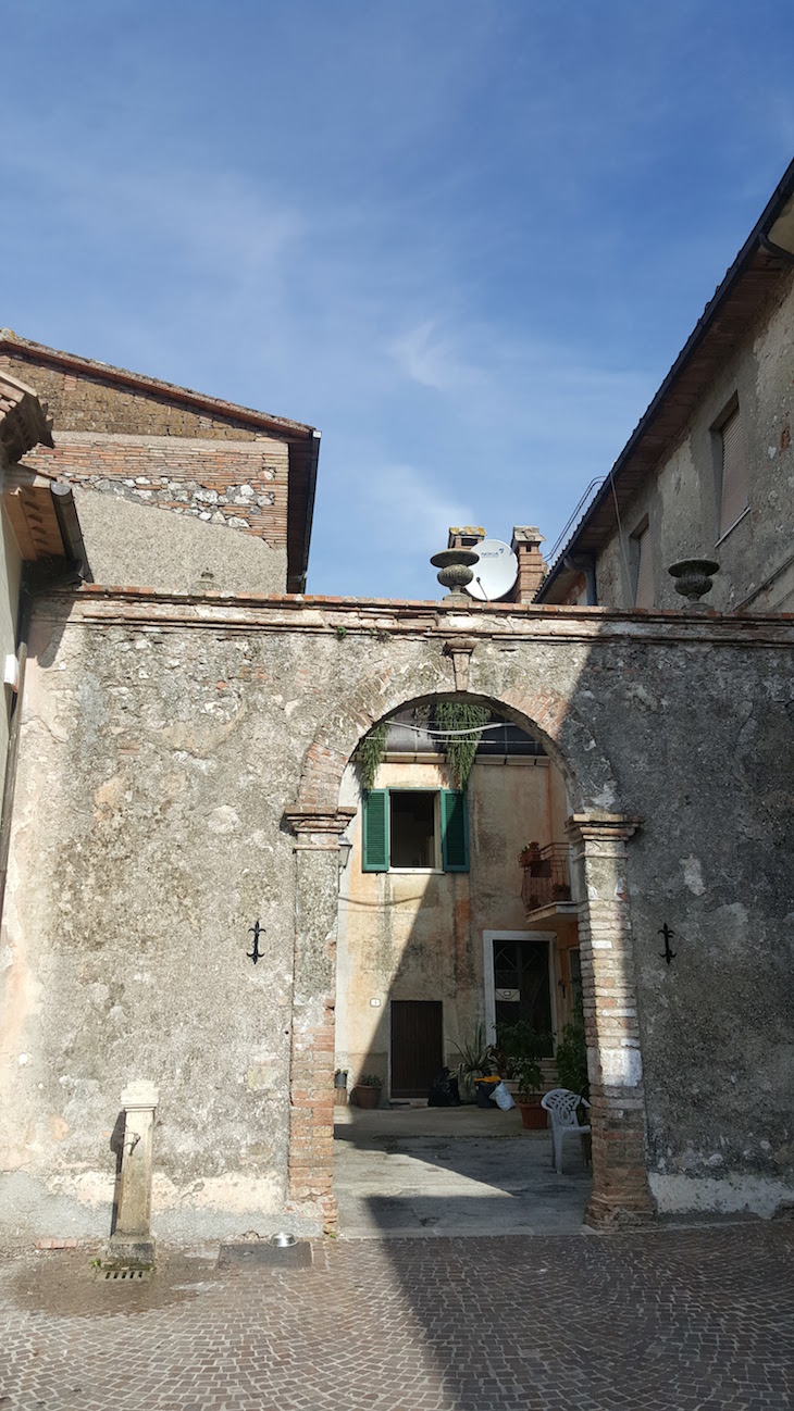 Chiesa di San Giacomo e Anna, Castel dell'Aquila - Itália © Viaje Comigo