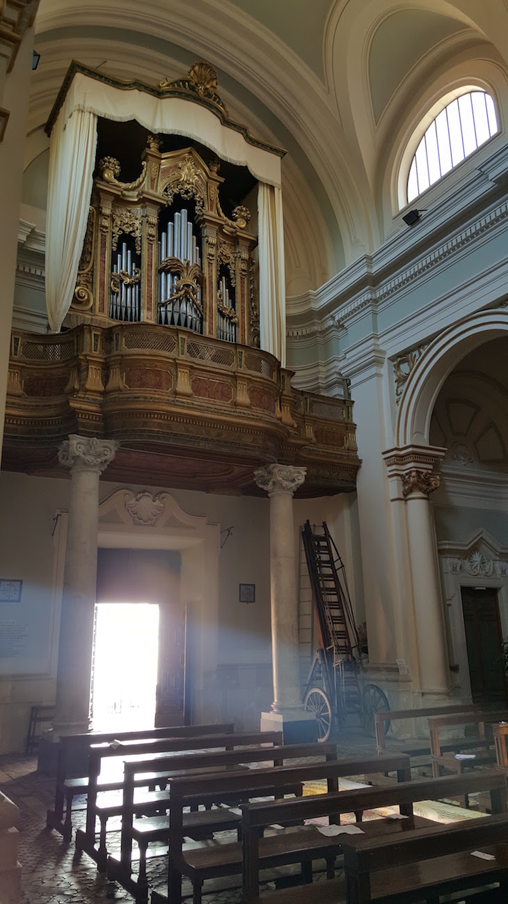 Órgão da Duomo de Civita Castellana - Itália © Viaje Comigo