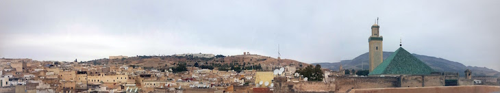 Panorâmica sobre os telhados de Fez - Marrocos © Viaje Comigo