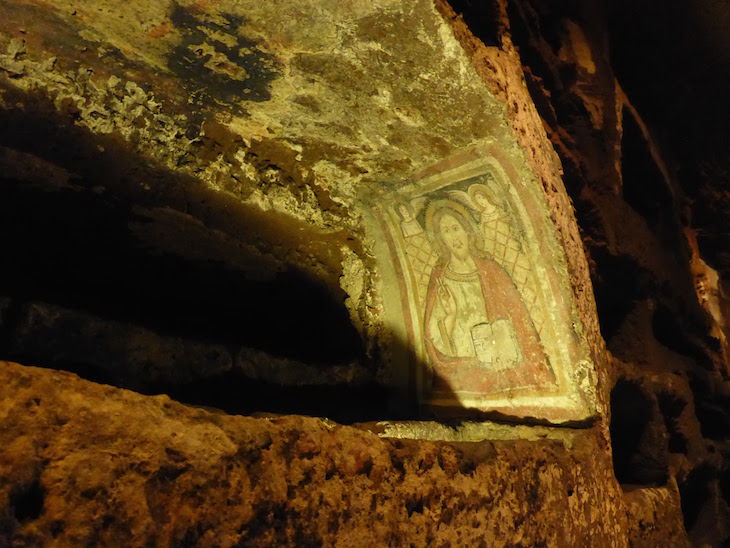 Imagem de Cristo nas catacumbas de Nepi © Viaje Comigo