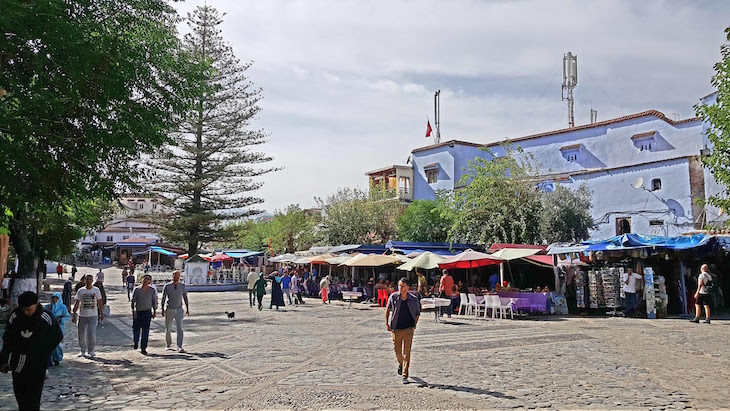 Praça de Chefchaouen, Marrocos © Viaje Comigo