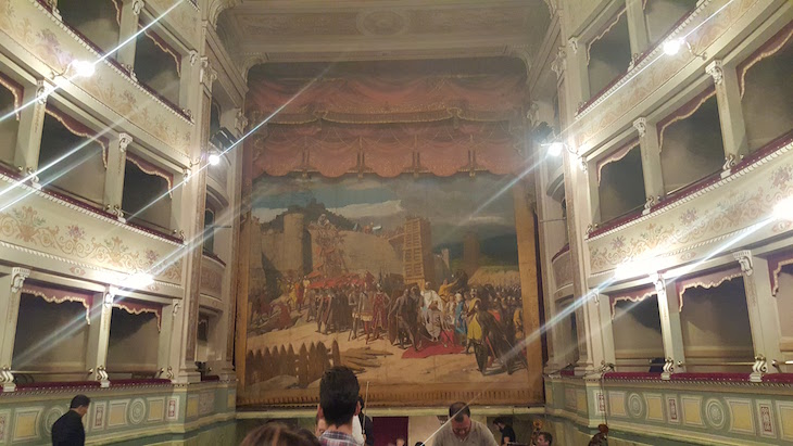 Teatro Sociale em Amelia - Itália © Viaje Comigo