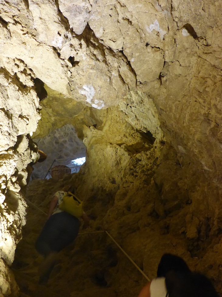 Grutas da Fortaleza de la Mota para Alcalá la Real - Espanha © Viaje Comigo