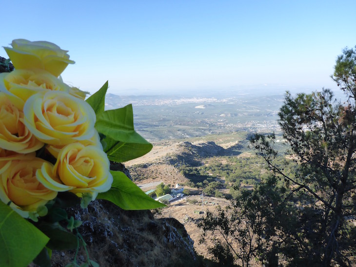 À espera da procissão da Virgen de la Sierra - Cabra © Viaje Comigo