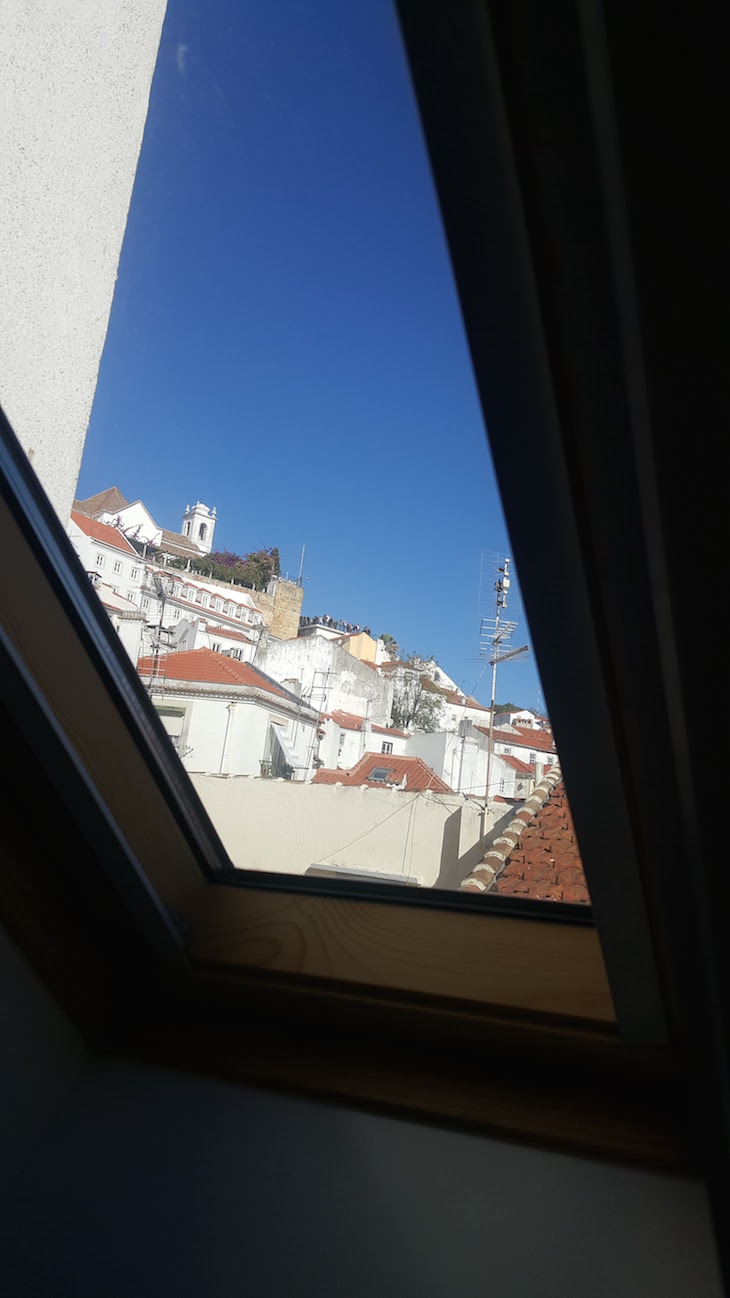 Janela do WC Lata de Sardinha - Alfama - Lisboa © Viaje Comigo
