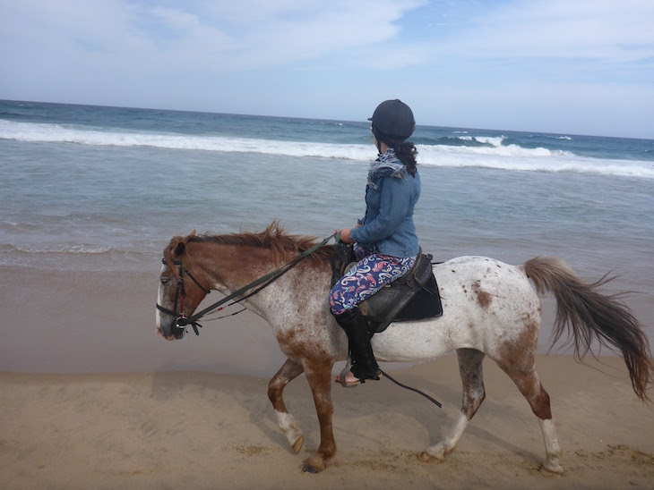 Passeio a cavalo- White Pearl - Ponta Mamoli - Moçambique © Viaje Comigo