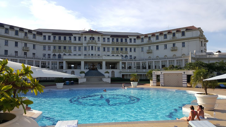 Piscina do Polana Serena Hotel, Maputo © Viaje Comigo