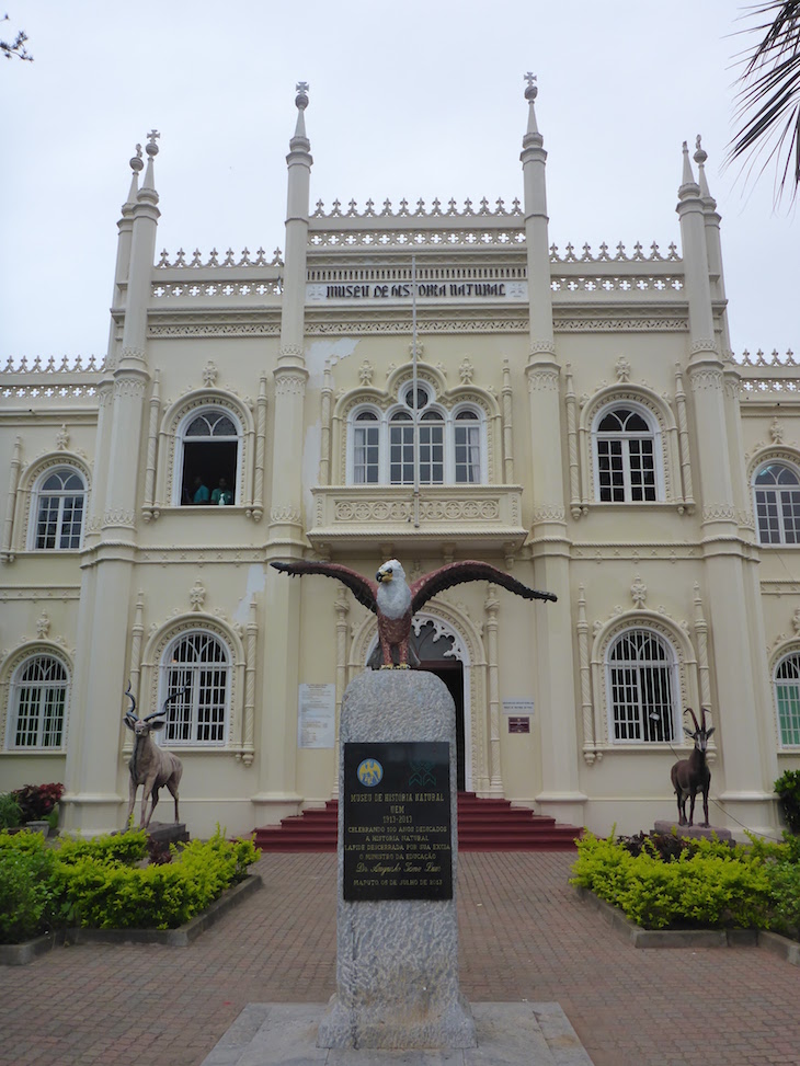 Entrada do Museu de História Natural de Maputo © Viaje Comigo