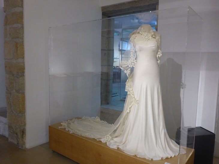 Vestido de noiva - Museu das Rendas de Bilros - Vila do Conde © Viaje Comigo
