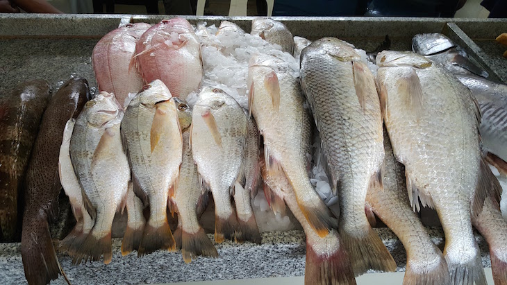 Venda no Mercado do Peixe, Maputo © Viaje Comigo