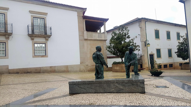 Praça dos Segadores - Macedo de Cavaleiros © Viaje Comigo