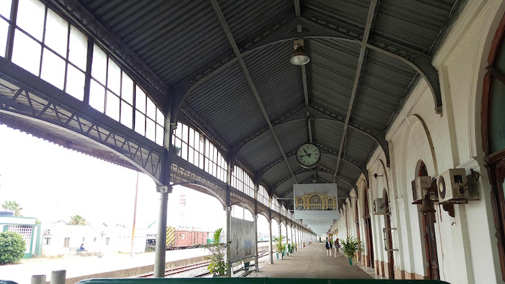 Estação do Caminho de Ferro de Maputo - Moçambique © Viaje Comigo