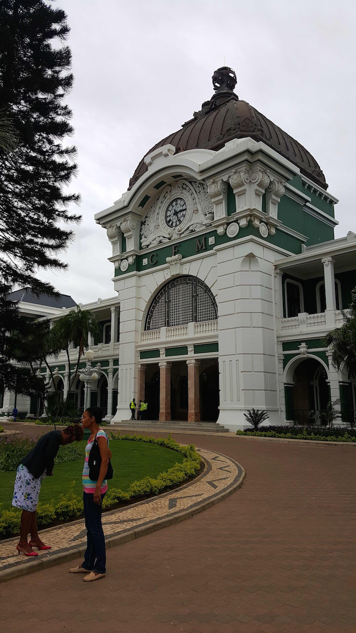 Estação do Caminho de Ferro de Maputo - Moçambique © Viaje Comigo