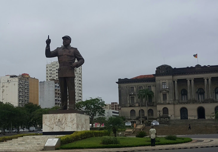Estátua Samora Machel - Maputo © Viaje Comigo
