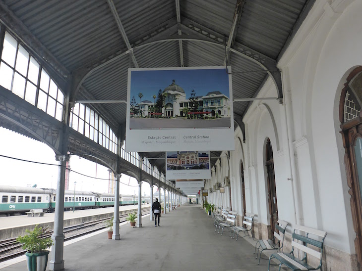 Exposição das mais belas gares do mundo - Estação do Caminho de Ferro de Maputo - Moçambique © Viaje Comigo