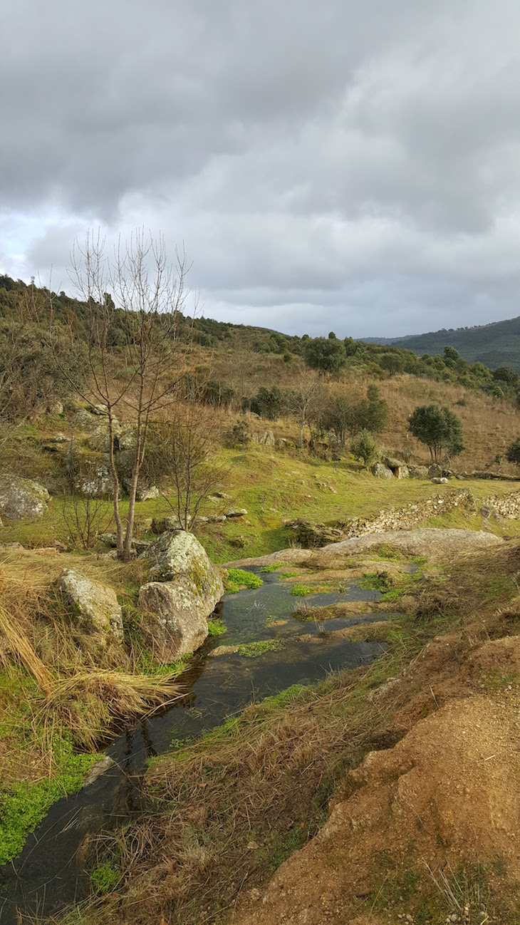 Gnaisses do Geopark Terras de Cavaleiros - Macedo de Cavaleiros © Viaje Comigo