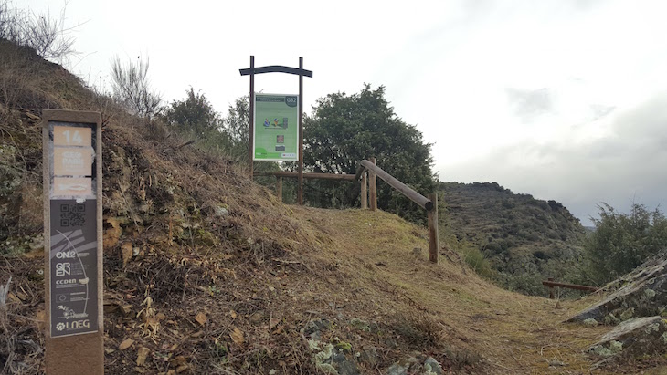 Descontonuidades do Geopark Terras de Cavaleiros - Macedo de Cavaleiros © Viaje Comigo