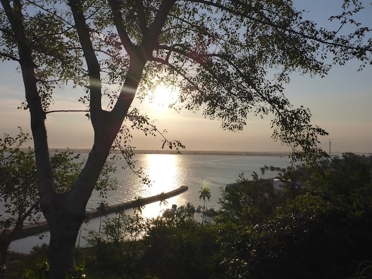 Pôr do Sol no Dhow, Maputo © Viaje Comigo