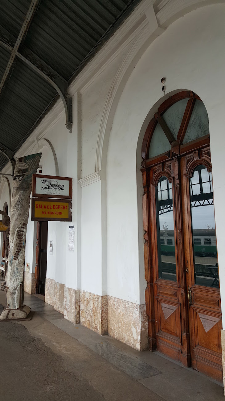 Estação do Caminho de Ferro de Maputo - Moçambique © Viaje Comigo