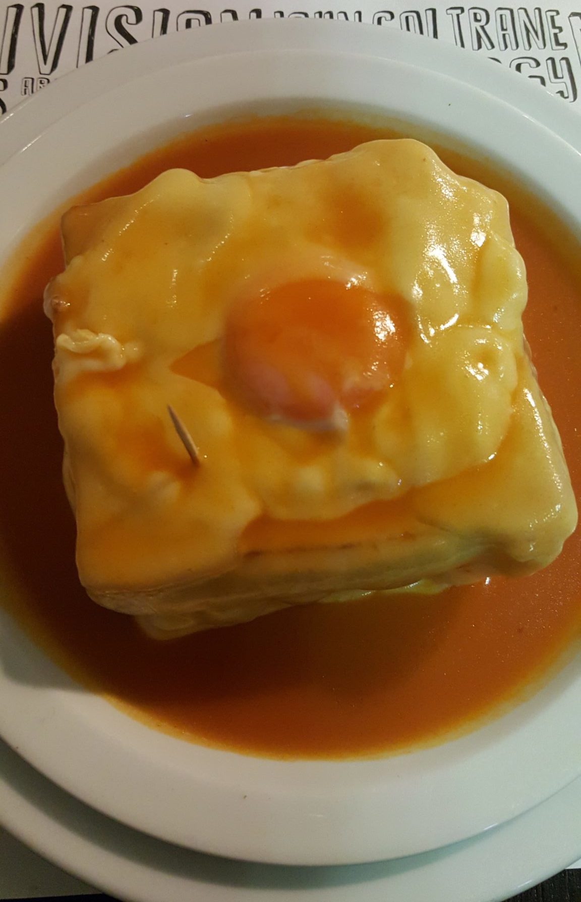 Francesinha Lado B © Viaje Comigo