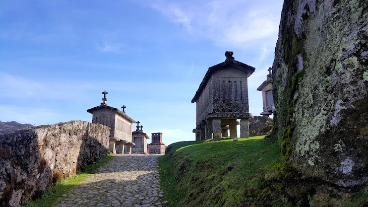 Espigueiros em Soajo - Arcos de Valdevez © Viaje Comigo