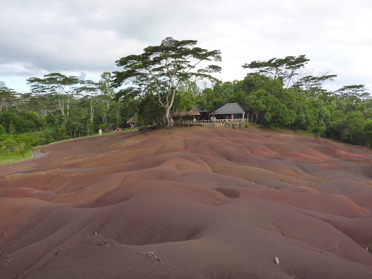 Terra com 7 cores - 7 Coloured Earth - Chamarel - Mauricias © Viaje Comigo