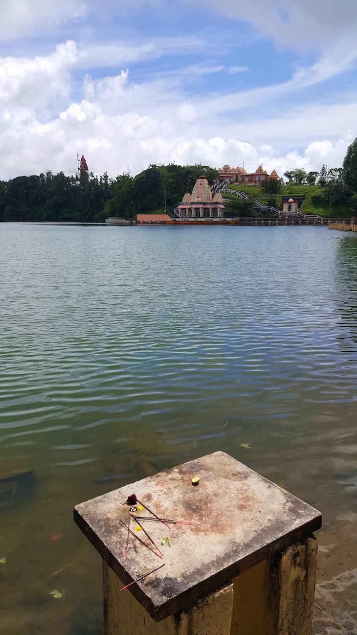 Templo Ganga Talao - Ilhas Mauricias © Viaje Comigo