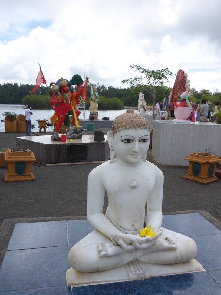 Lord Mohair - Jain God - Templo Ganga Talao - Ilhas Mauricias © Viaje Comigo