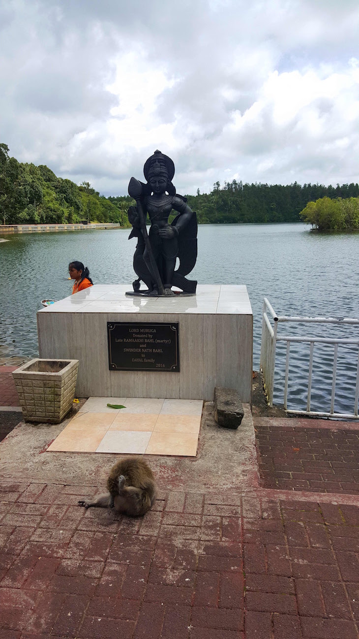 Lord Muruga - Templo Ganga Talao - Ilhas Mauricias © Viaje Comigo