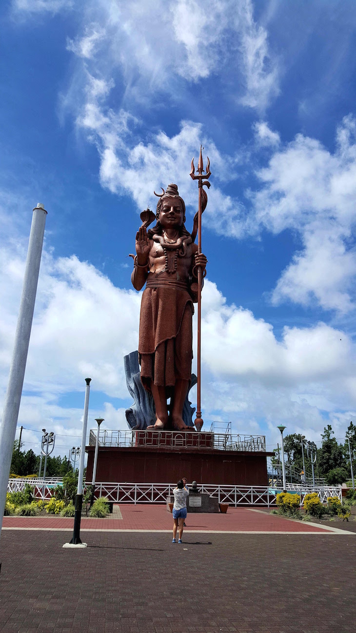 Estátua de Shiva - Ilhas Maurícias © Viaje Comigo