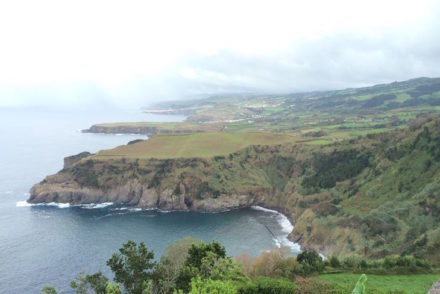 Vista do Miradouro da Santa Iria, S. Miguel, Açores © Viaje Comigo
