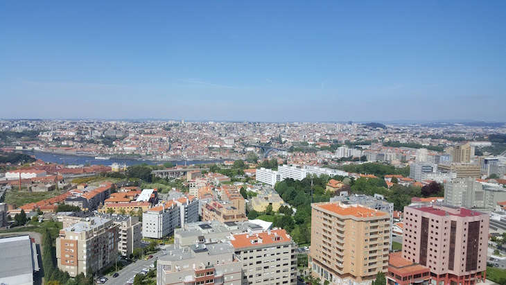 Vista do último andar (22º) do Holiday Inn Porto Gaia @ Viaje Comigo