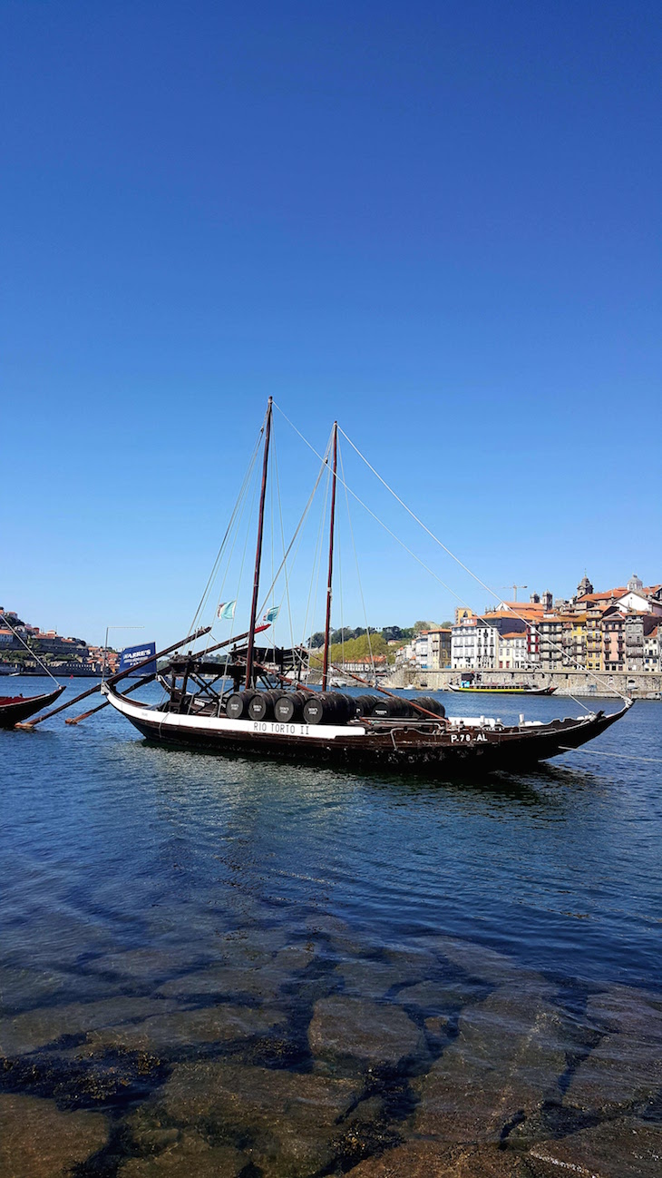 Barcos rabelos - Porto, Portugal © Viaje Comigo