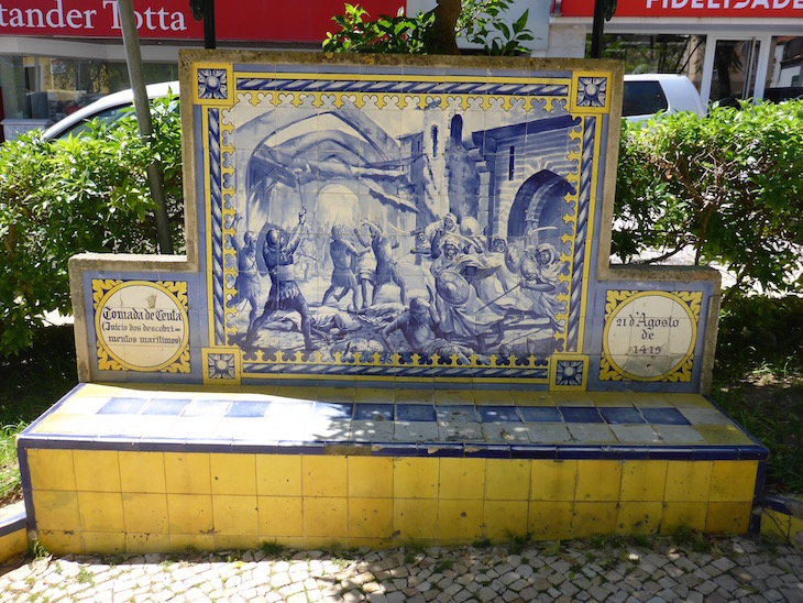 A tomada de Ceuta (21 de agosto de 1415) - Jardim 1º Dezembro em Portimão © Viaje Comigo