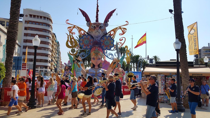 Hogueras de San Juan - Alicante - Espanha © Viaje Comigo