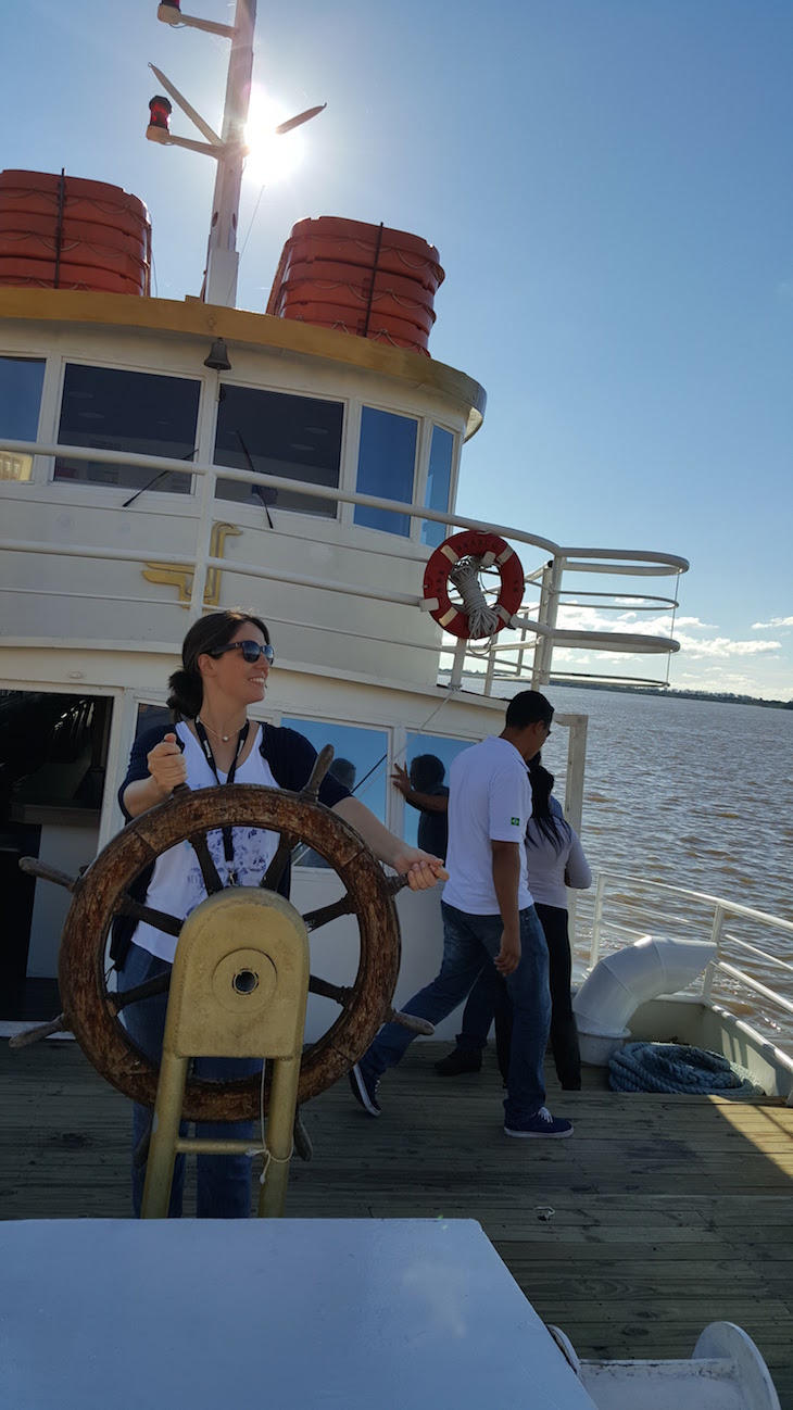 Barco Cisne Branco - Porto Alegre - Brasil © Viaje Comigo