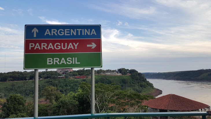 Marco das Três Fronteiras, Foz do Iguaçu, Brasil © Viaje Comigo