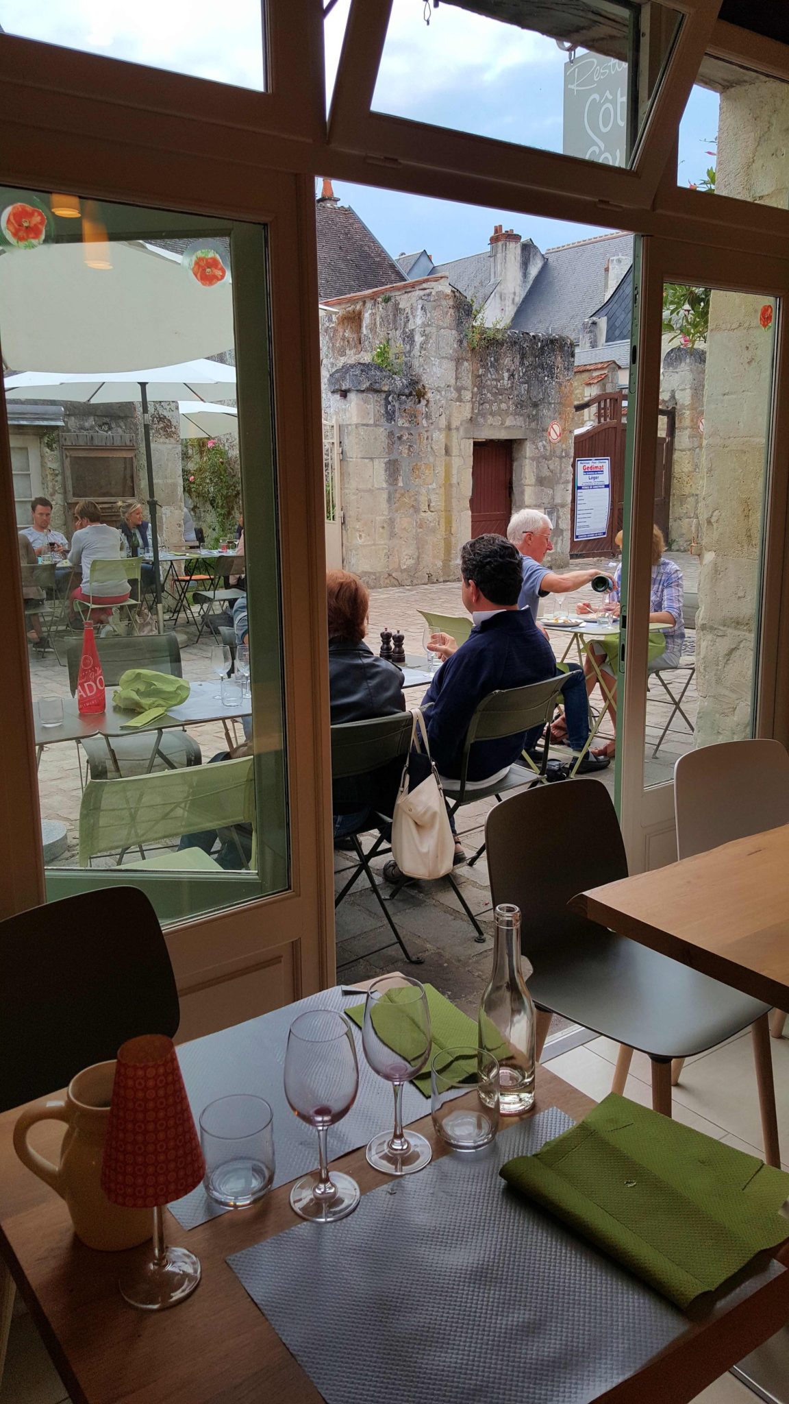 Restaurante Côté Cour, Azay-le-Rideau, França © Viaje Comigo