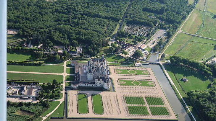 A voar por cima do Château de Chambord - França - Foto com a Canon PowerShot G7 X Mark II © Viaje Comigo