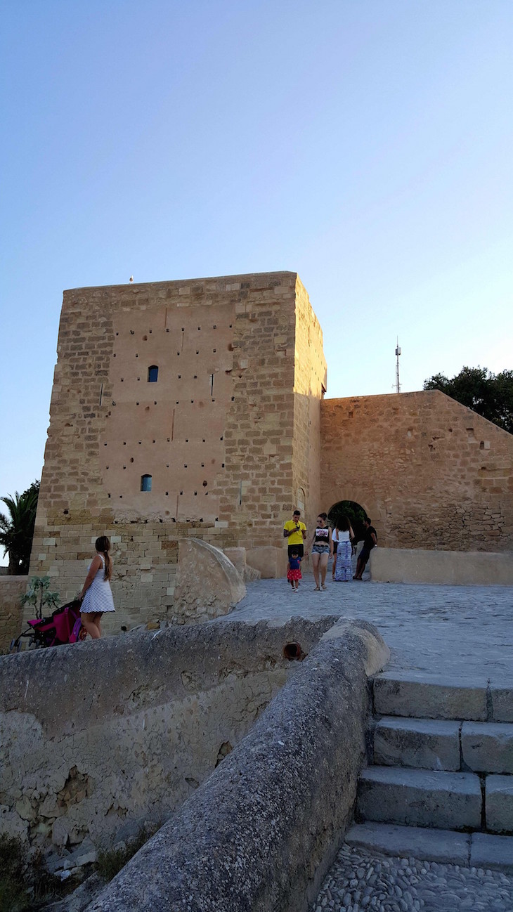 Castelo de Santa Bárbara -Alicante - Espanha © Viaje Comigo