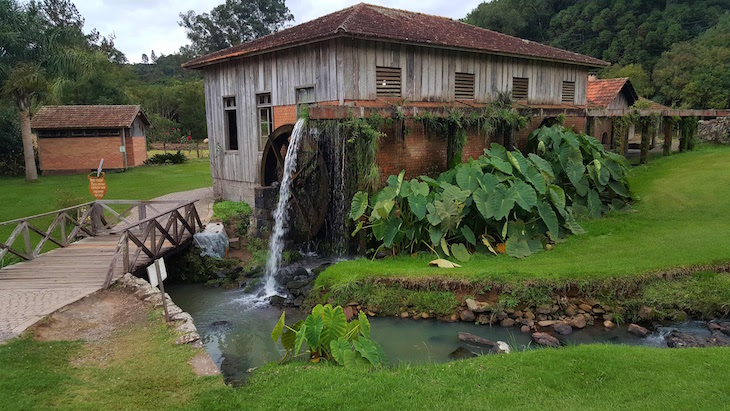 Na Casa da Erva Mate - Bento Goncalves - RS - Brasil © Vaje Comigo