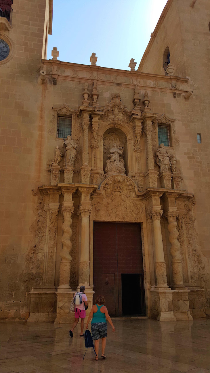 Basílica de Santa Maria, Alicante, Espanha © Viaje Comigo