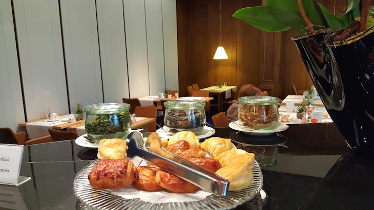 Pequeno-almoço no Glockenhof Zürich Hotel - Zurique © Viaje Comigo