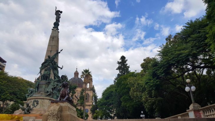 Praça Matriz - Porto Alegre - Brasil © Viaje Comigo