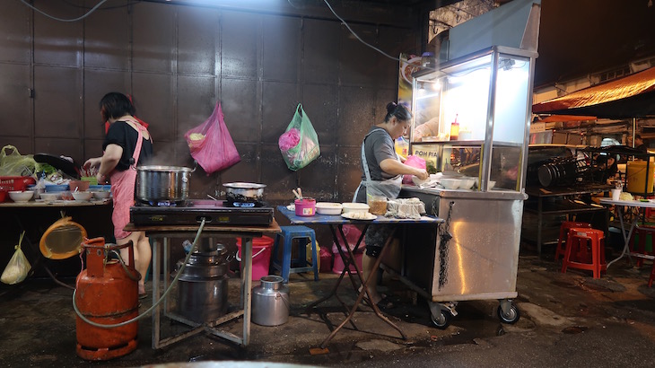 Cozinha de rua - George Town - Penang - Malásia © Viaje Comigo