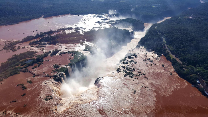 Garganta do Diabo - Cataratas do Iguaçu - Brasil © Viaje Comigo