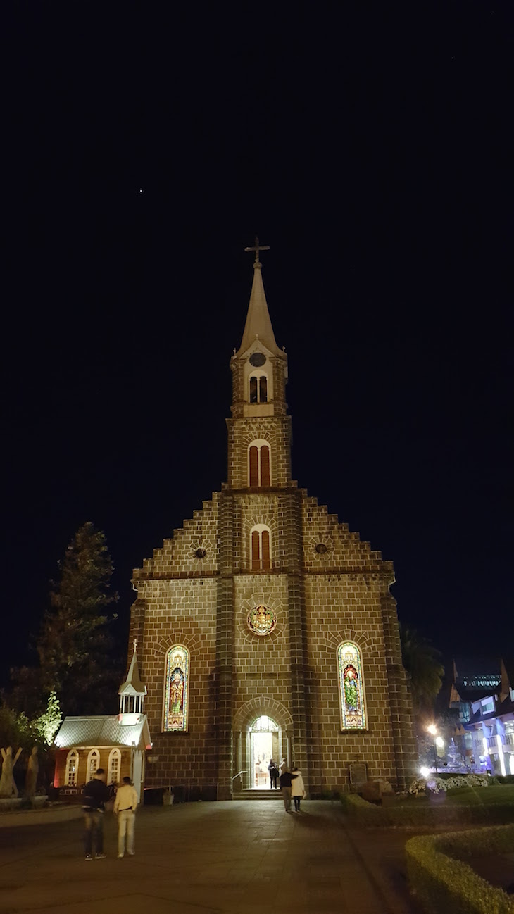 Igreja de S. Pedro - Gramado - Rio Grande do Sul - Brasil © Viaje Comigo